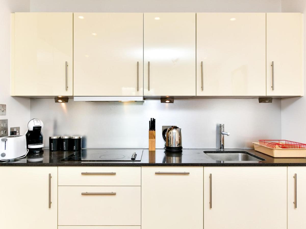 Pass The Keys Super Central Spacious 2 Bed Apartment With Parking Cardiff Eksteriør bilde